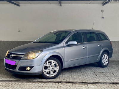 Opel Astra 1.7CDTI 101cv