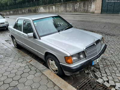 Mercedes-Benz 190 2.5 D