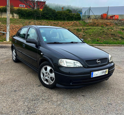 Opel Astra 1.4i