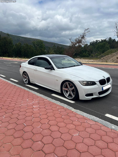 BMW 325 E92