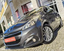 Peugeot 208 1.2 PureTech Signature