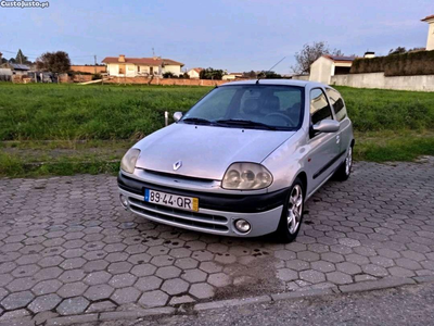 Renault Clio si