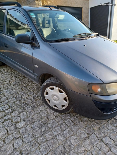 Mitsubishi Space Star Sport van