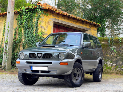 Nissan Terrano SE