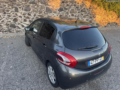 Peugeot 208 Hdi Active