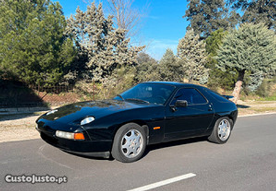 Porsche 928 S4