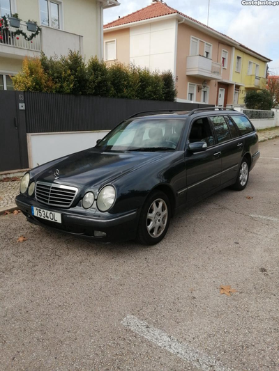 Mercedes-Benz E 270 270 Cdi (210 216)