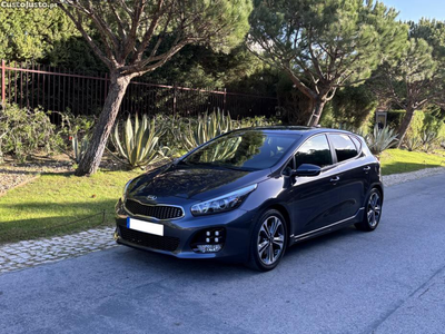 Kia Ceed 1.6 CRDi GT Line 136cv NACIONAL