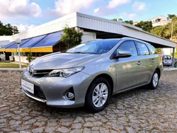 Toyota Auris 1.8 VVT-i HSD Comfort