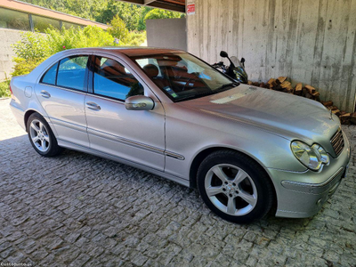 Mercedes-Benz C 220 W203