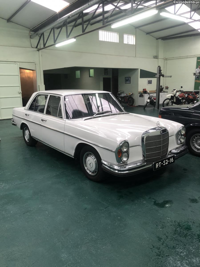 Mercedes-Benz 280 280 S W 108 6 cilindros manual