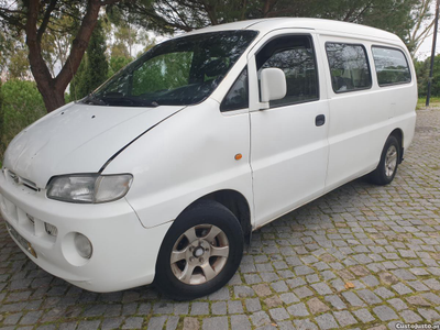 Hyundai H-1 SH 2.5 cilin 6 lugares