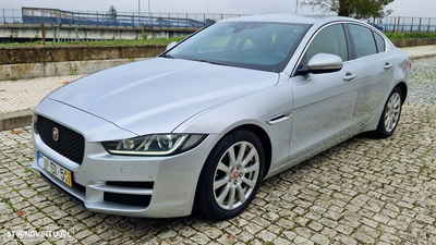 Jaguar XE 2.0 D Prestige Aut.