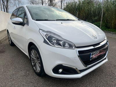 Peugeot 208 1.2 PureTech Allure EAT6