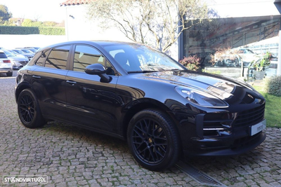 Porsche Macan Standard