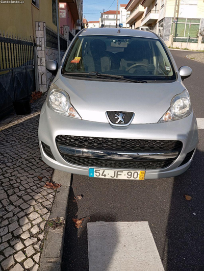 Peugeot 107 Black &Silver