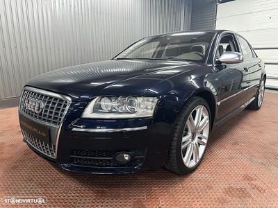 Audi S8 5.2 FSi V10 quattro