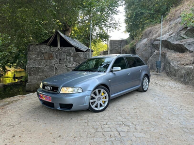 Audi A4 2.7 V6 quattro