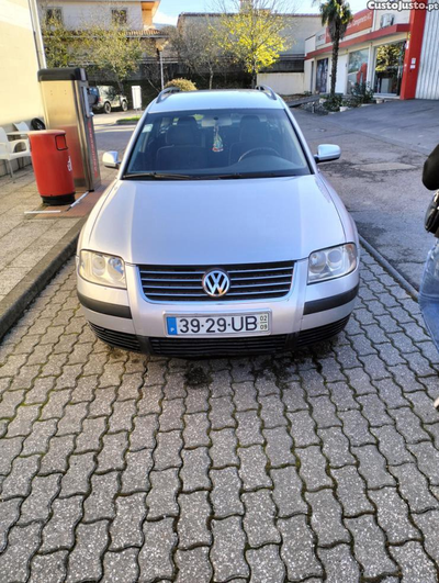 VW Passat Em estado novo