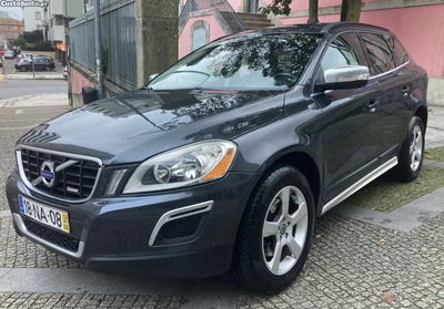 Volvo XC60 D3 R-Design 163cv Nacional