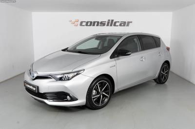 Toyota Auris 1.8 HSD Comfort +P.Sport+Navi