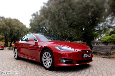 Tesla Model S 75