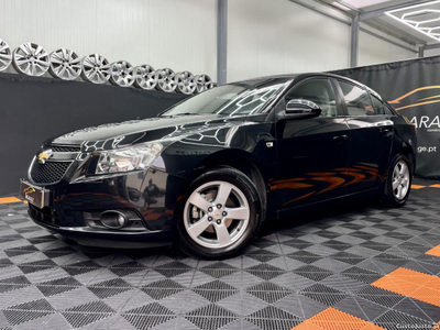 Chevrolet Cruze LS 1.6 GPS+Câmera c/Garantia 117EURp/mês