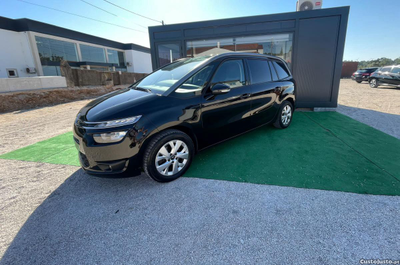 Citroën C4 Picasso 1.6 HDI Seduction diesel - 7 lugares - manual