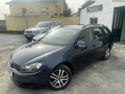 VW Golf 1.6 Tdi Variant 105 cv