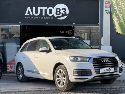 Audi Q7 3.0 TDI quattro tiptronic 7L