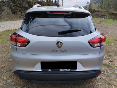 Renault Clio IV 1.5 DCI 90cv Sport Tourer c/ GPS - Vidros Escuros