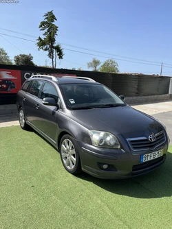 Toyota Avensis D4D - Garantia de 18 Meses