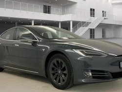 Tesla Model S 75D