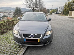 Volvo S40 SEDAN 2.0 D4 177cv MOMENTUM - NACIONAL