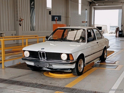 BMW 316 E21 (Nacional/90 mil kms)