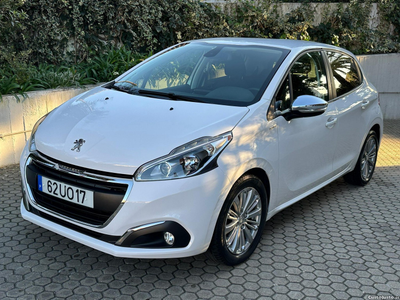 Peugeot 208 1.6 BlueHDi Style