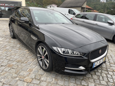 Jaguar XE 2.0 D R-SPORT