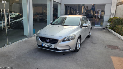 Volvo V40 D2