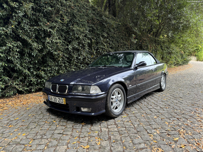 BMW 320 i Cabrio