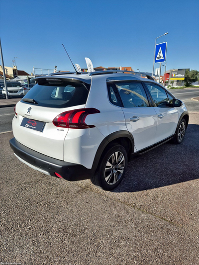 Peugeot 2008 Allure 1.2 PureTech 110cv