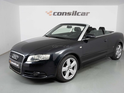 Audi A4 2.0 TDi S-line