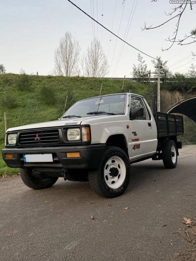 Mitsubishi L200 2.5TurboDiesel 100cv 3Lugares