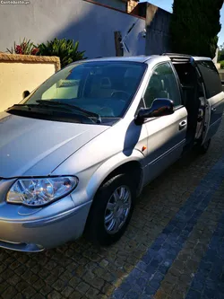 Chrysler Grand Voyager 2.8 CRD Aut. "Topo Gama"