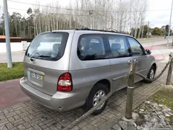 Kia Carnival (Up)