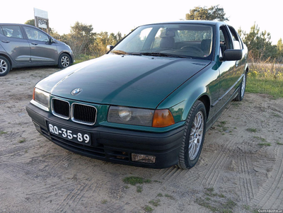 BMW 320 E36