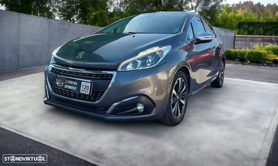 Peugeot 208 PureTech 110 Stop & Start Tech Edition