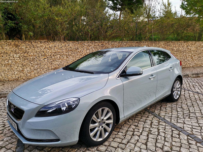 Volvo V40 Summum