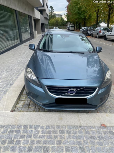 Volvo V40 momentum