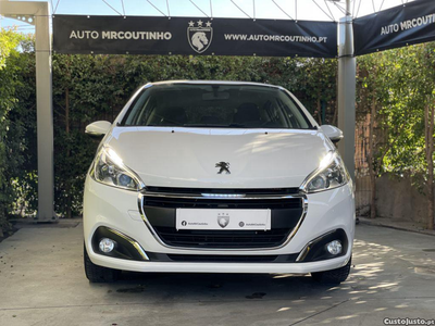 Peugeot 208 Puretech 82 start & stop active