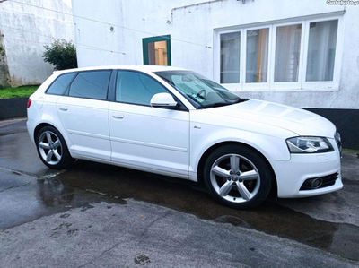 Audi A3 1.6 TDI 105 cv